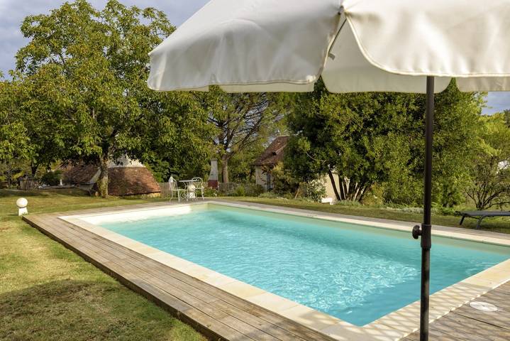 Gîte pour 2 personnes, avec terrasse ainsi que piscine et jardin dans le Lot - 2