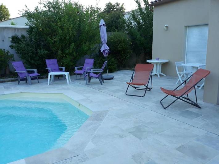 Location de vacances pour 6 personnes, avec jardin et piscine à Gonfaron - 2