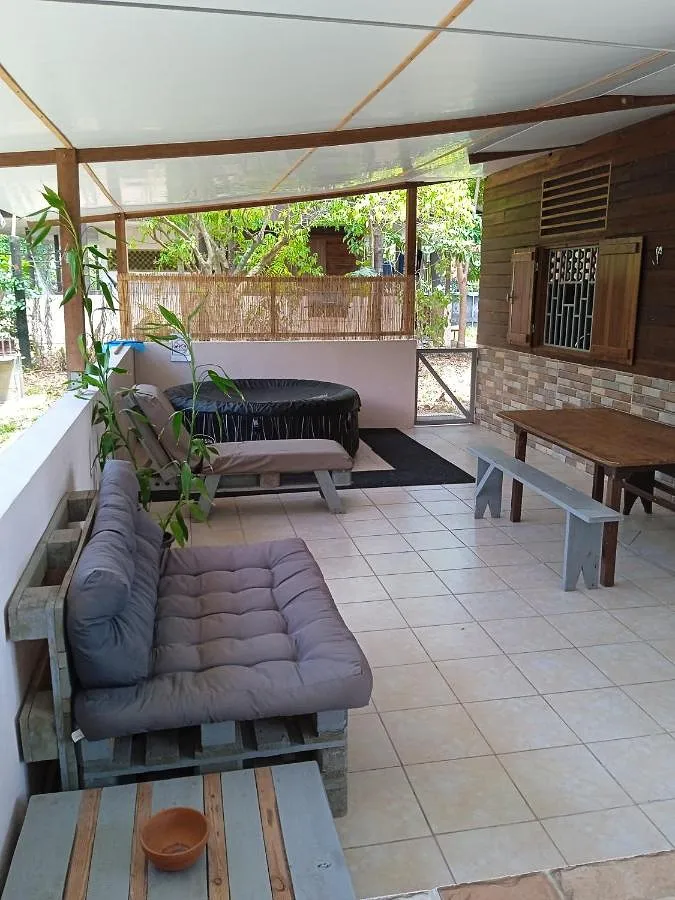 Casa de vacaciones para 4 personas, con jardín y jacuzzi - 1