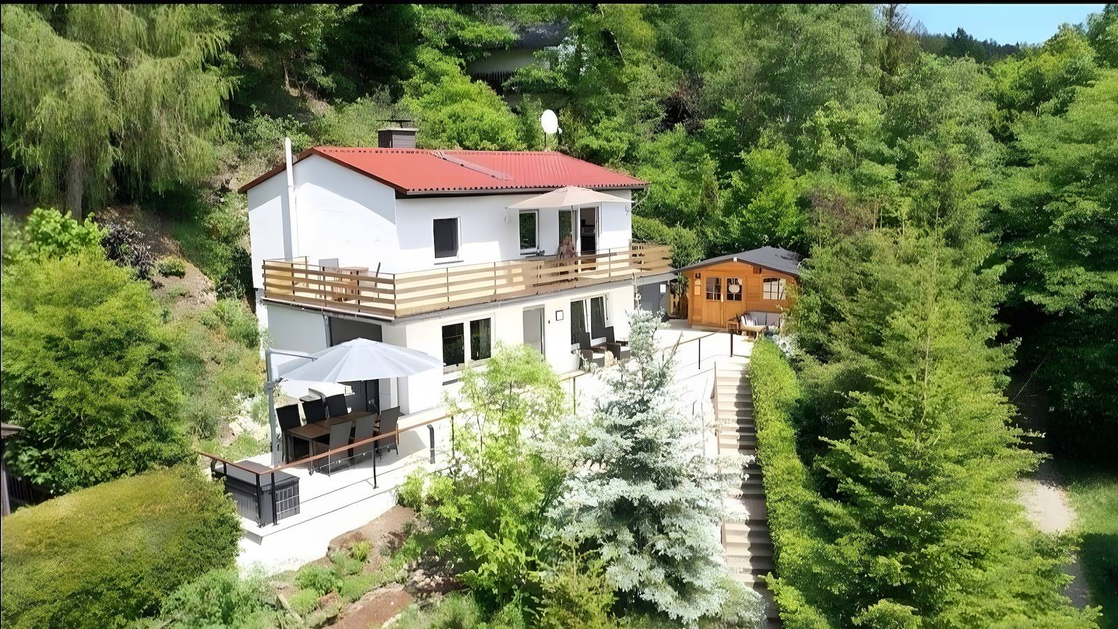 Ganze Wohnung, Diemelseeholiday romantische Fewo mit Terrasse im Sauerland Nähe Willingen Winterberg in Diemelsee, die Mittelgebirge