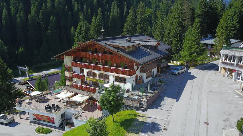 Hotel für 4 Personen, mit Balkon und Terrasse sowie Whirlpool und Sauna in Hochfügen