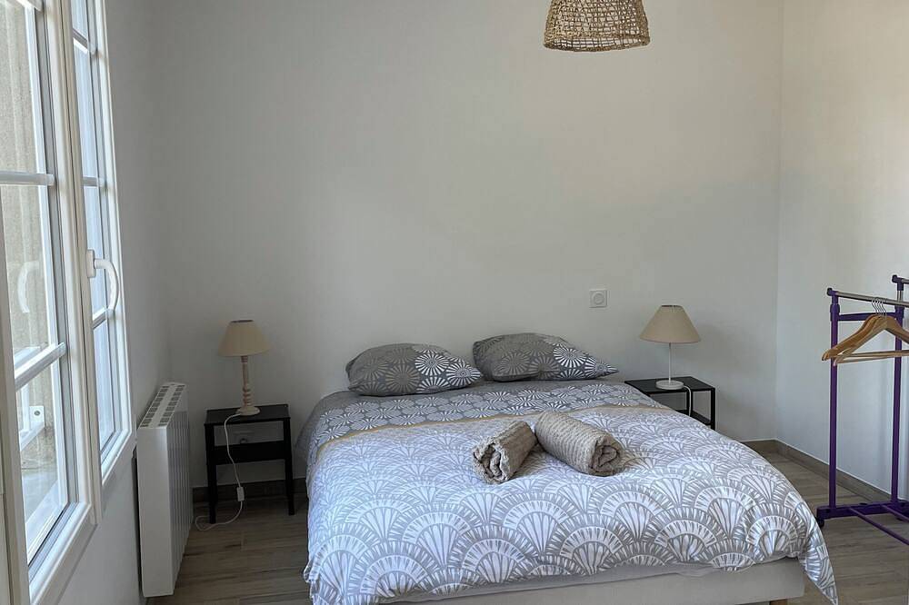 Appartement entier, Appartement 2 personnes proche des plages du débarquement entre Caen et la Mer . in Biéville-Beuville, Région de Caen