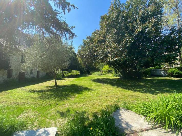 Chambre d’hôte pour 2 personnes, avec terrasse ainsi que jardin et vue à Huismes