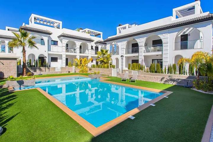 Gîte pour 4 personnes, avec piscine ainsi que jardin et terrasse, animaux acceptés dans Ciudad Quesada - 3