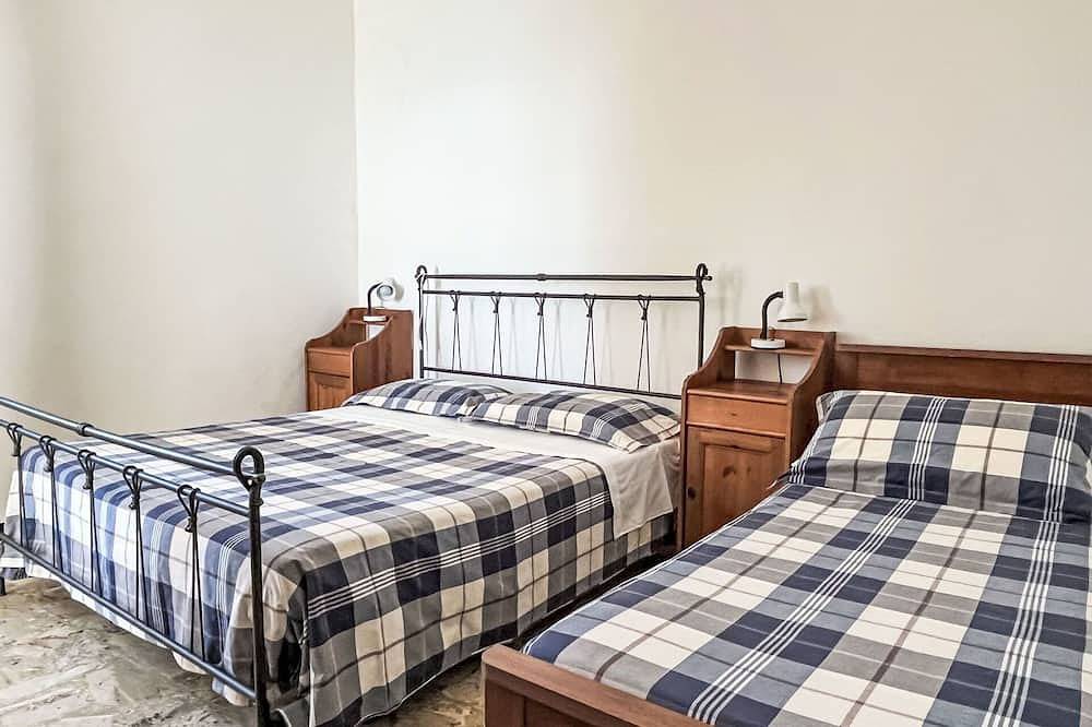 Beautiful private villa for 7 people with Tv and terrace in San Lorenzo al Mare, Riviera di Ponente