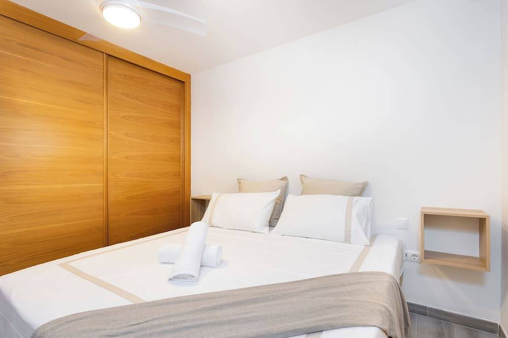 Apartamento entero, Stunning Beachfront Getaway, Your Perfect Retreat, Wifi, garage, Sunset !!! in Playa de San Juan (Guía de Isora), Guía de Isora