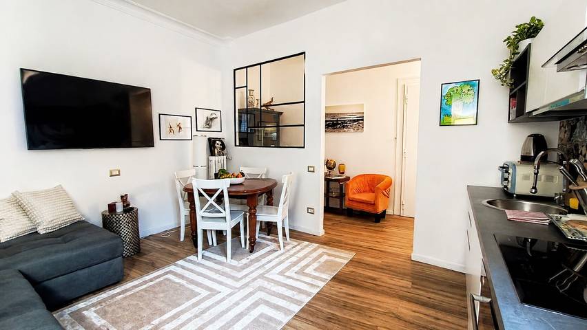Entire apartment, "Verdastro" Apartment with Wi-Fi and Air Conditioning Near Vatican in Rome, Rome Province