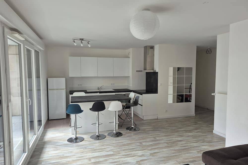Apartamento entero, Spacious 4-room apartment near Paris and Orly Airport in Châtenay-Malabry, Altos del Sena