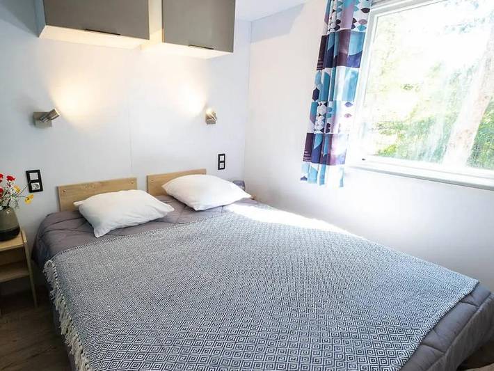 Mobil home pour 2 personnes, avec bassin pour enfant, animaux acceptés à Martigues - 4