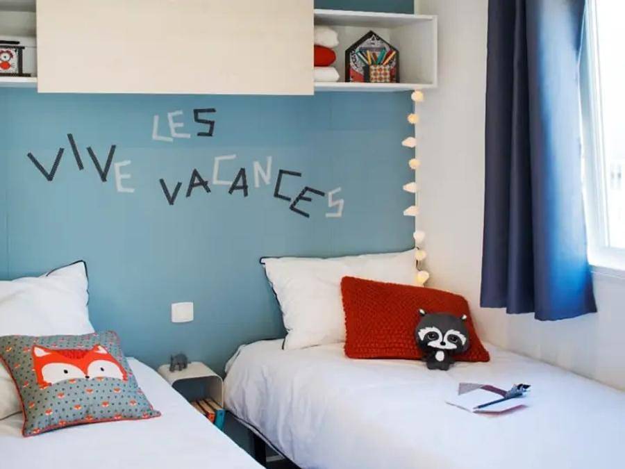 Camping Le Logis  - Mobilhome 6 personnes - Mobil Home Aqua 2 chambres 4/6 personnes Tv in Saint-Palais-sur-Mer, Côte de Beauté