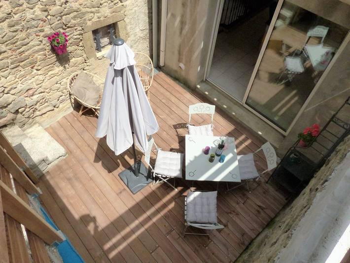 Gîte pour 6 personnes, avec terrasse et jacuzzi à Laure-Minervois