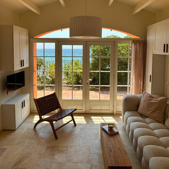 Location de vacances pour 4 personnes, avec vue et jardin dans Dauphin Plage