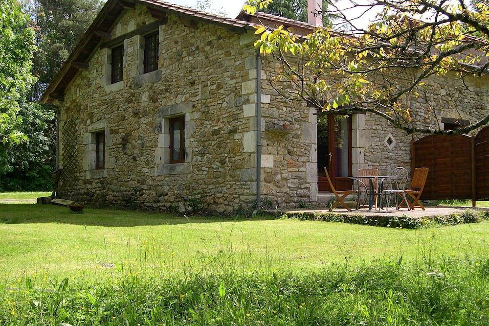 Gîte 4 étoiles au coeur du Périgord Vert in Saint-Front-la-Rivière, Parc naturel régional Périgord-Limousin