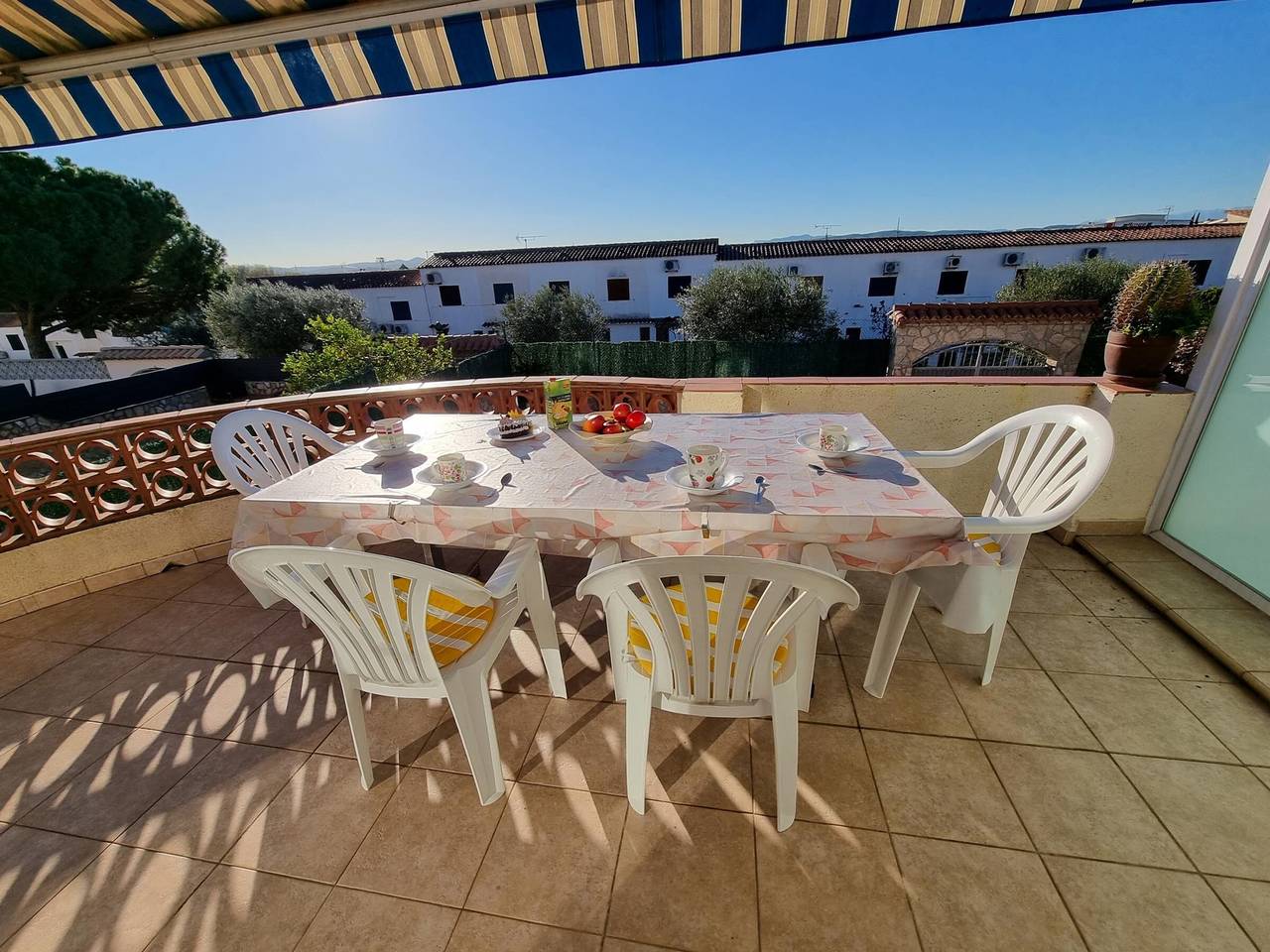 Ferienhaus 700m vom Strand mit privatem Pool in l'Escala, Oberampurien