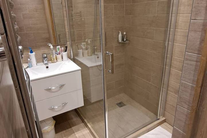 Entire apartment, Recent south-facing apartment with large balcony in Le Monêtier-les-Bains, Serre Chevalier