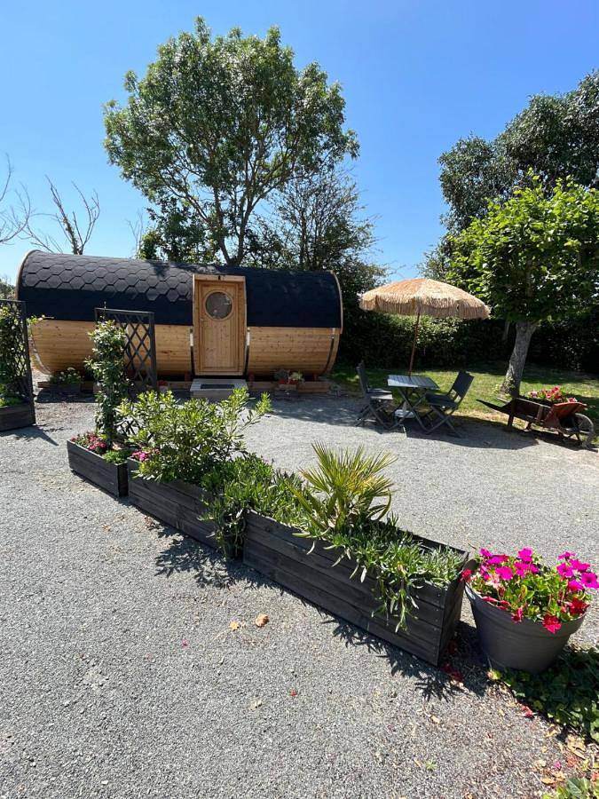 Tente pour 4 personnes, avec Terrasse ainsi que Jardin et Vue en Vendée
