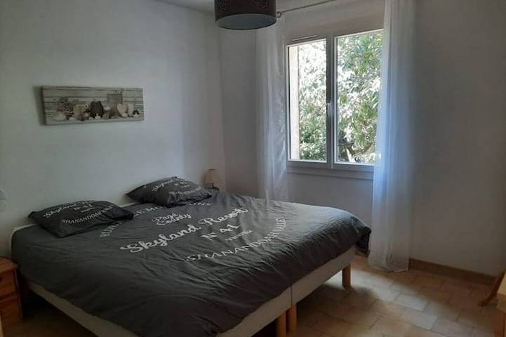 Location de vacances pour 6 personnes, avec jardin et terrasse à La Boissière - 2