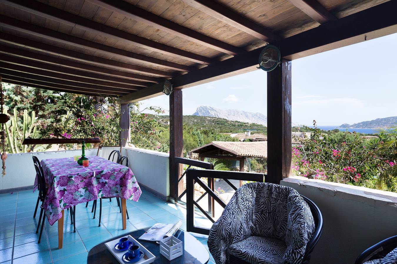 Casa vacanze 'Villa Vanessa' con vista mare, Wi-Fi e aria condizionata in Punta Molara, San Teodoro