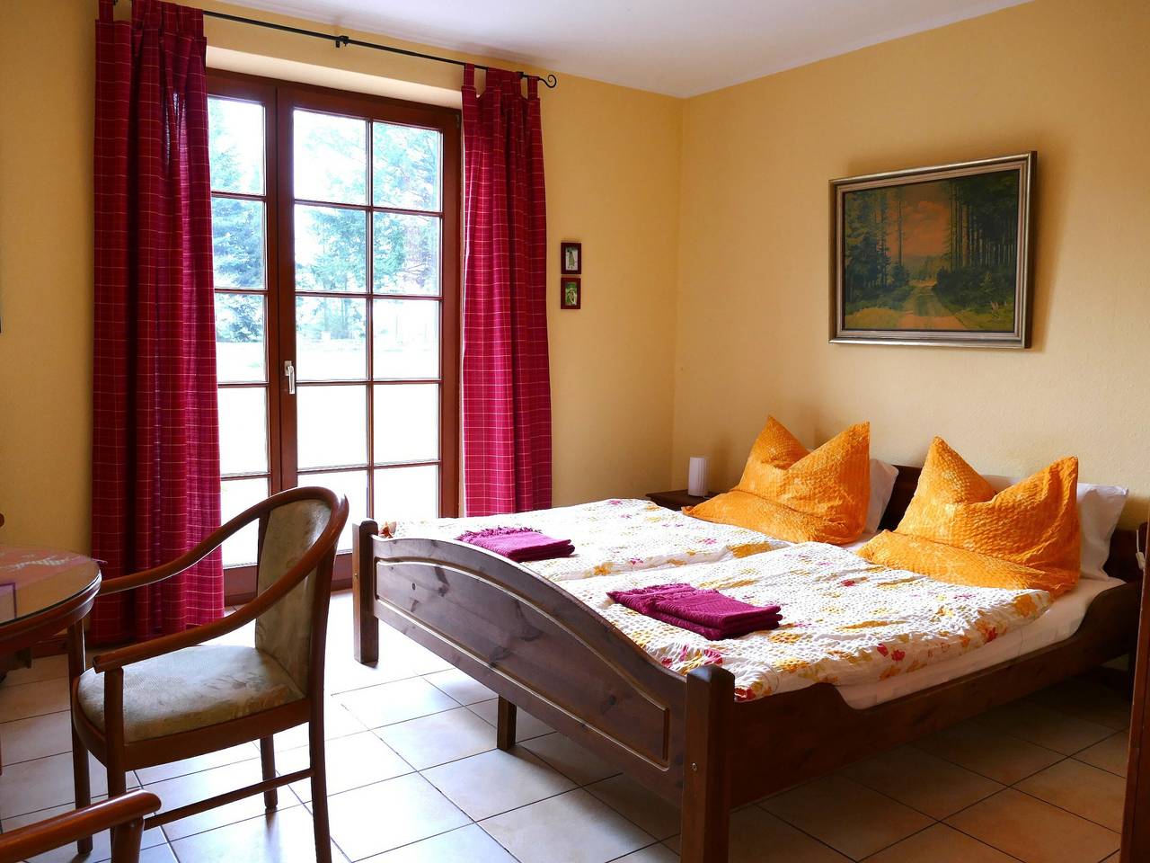 Apartamento entero, Apartamento 'Haus Achterwiek - Ferienwohnung' con terraza, jardín y wifi compartidos in Mahlzow, Wolgast