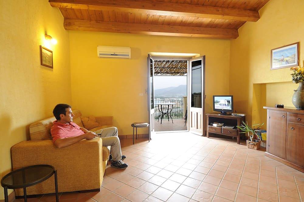 Ganze Wohnung, Schwimmbad, Meer und Entspannung! Wohnung für 6 Personen in Gioiosa Marea, Messina Provinz