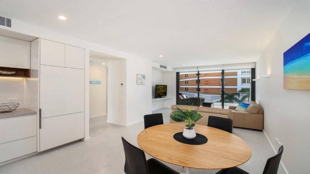 Ganze Wohnung, Moderne Wohnung, Flatwalk Zum Strand in Terrigal, New South Wales