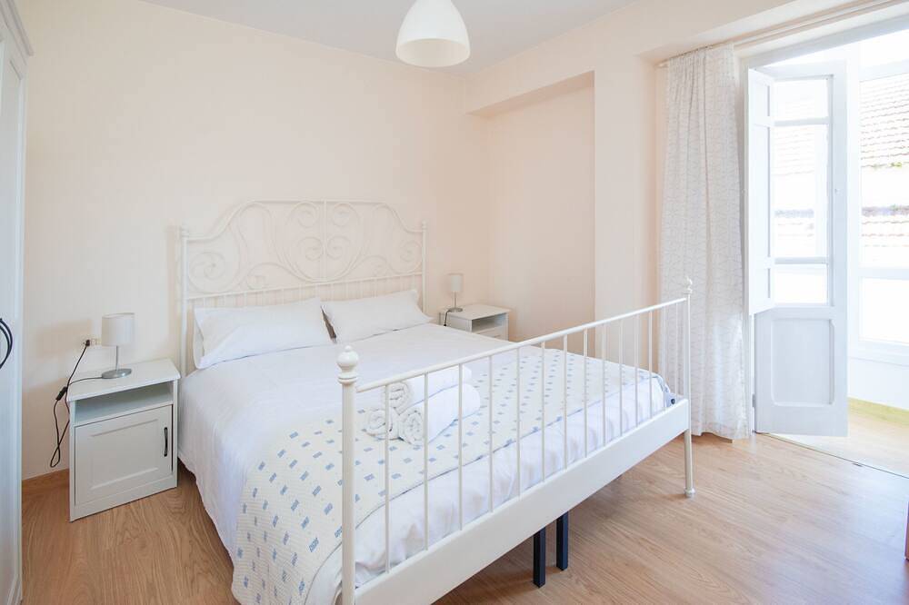 Entire apartment, Ag Flat Galeria de Laxe 150m from the beach in Laxe, Costa da Morte