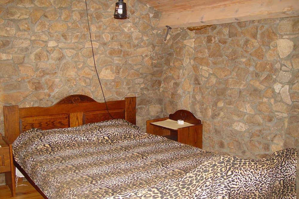 Appartement entier, Gite la Salle des Honneurs in Saint-Julien-Labrousse, Parc naturel régional des Monts d'Ardèche