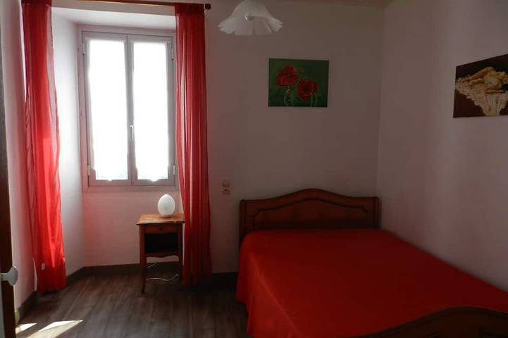 Appartement entier, Appartement de 72 m2 dans maison en corse in Olmeto, Arrondissement de Sartène