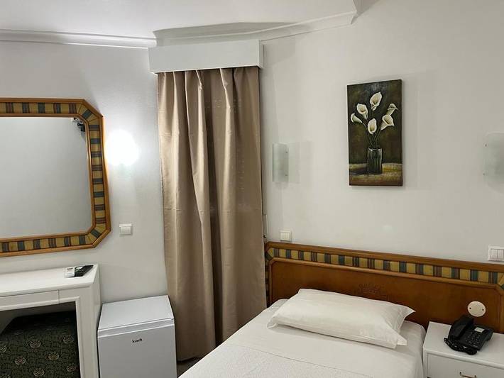 Hotel para 2 pessoas, com varanda e vista na Costa de Caparica