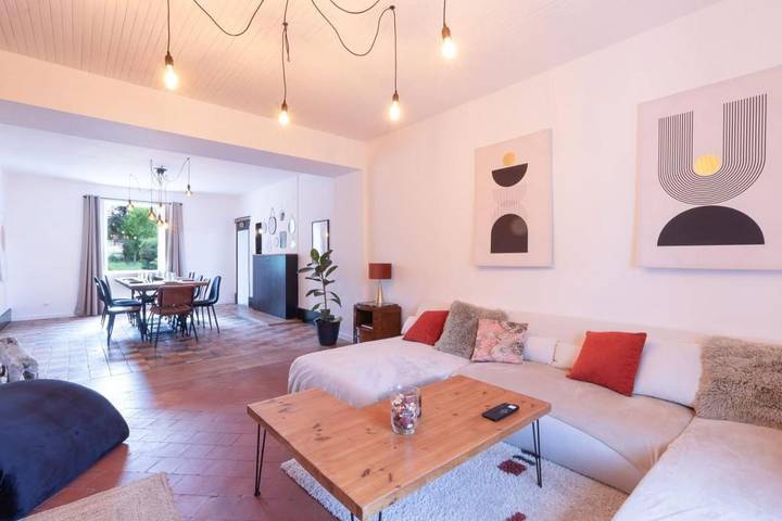 Location de vacances pour 10 personnes, avec jardin et terrasse à La Guiche - 3