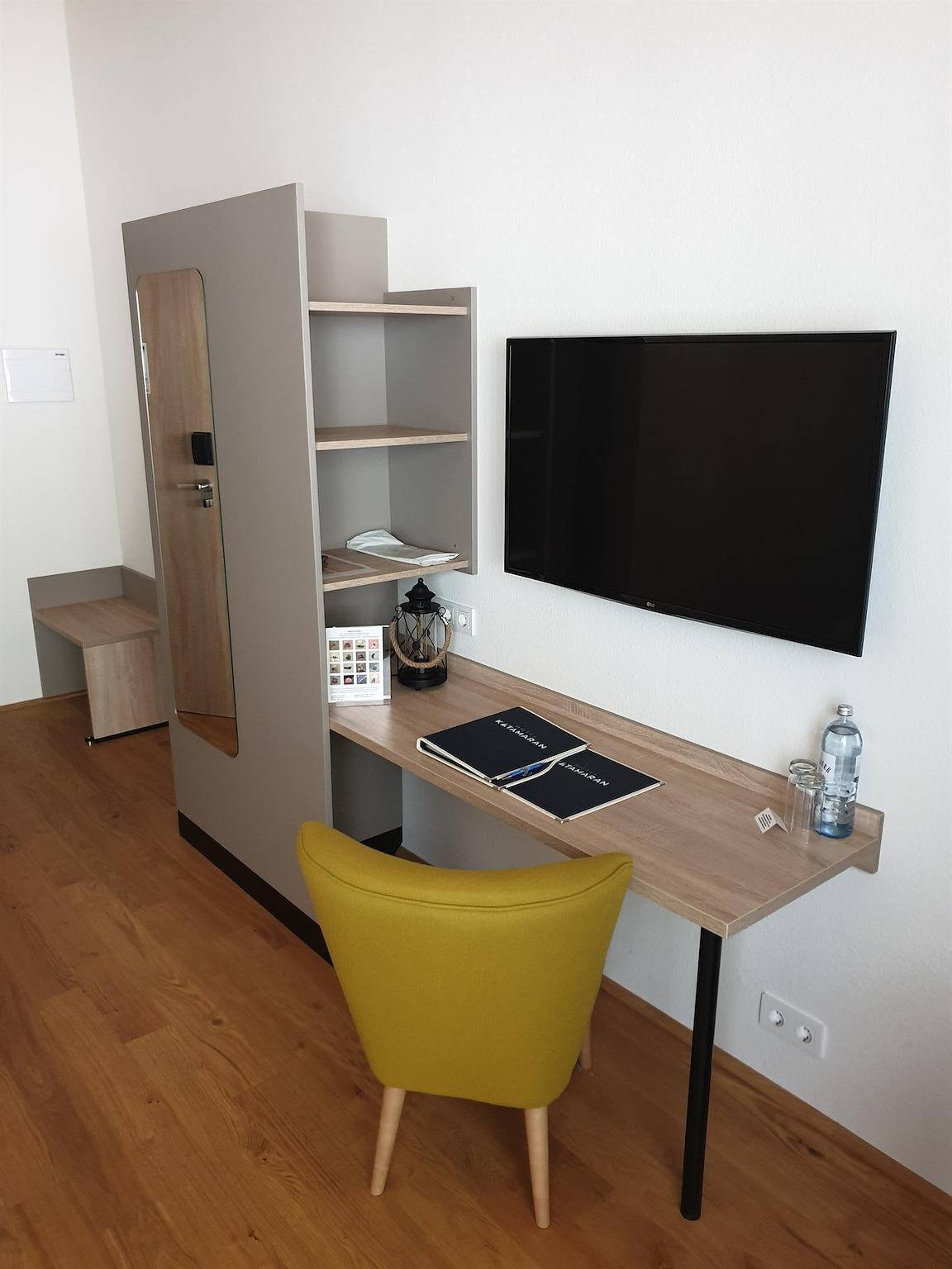 Doppelzimmer Seeseite, Dusche, Wc in Rust (Burgenland), Leithaberg