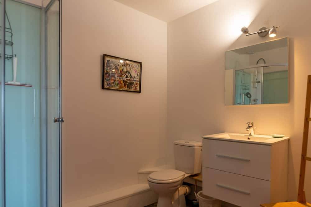 Villa Murs - 3 bed Stone villa, views of Luberon valley, pool, walk to village. in Murs, Regionaler Naturpark Luberon