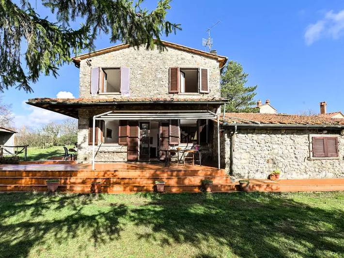 Casa vacanza per 8 persone, con giardino a Montieri