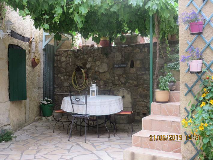 Gîte pour 2 personnes, avec terrasse à Visan