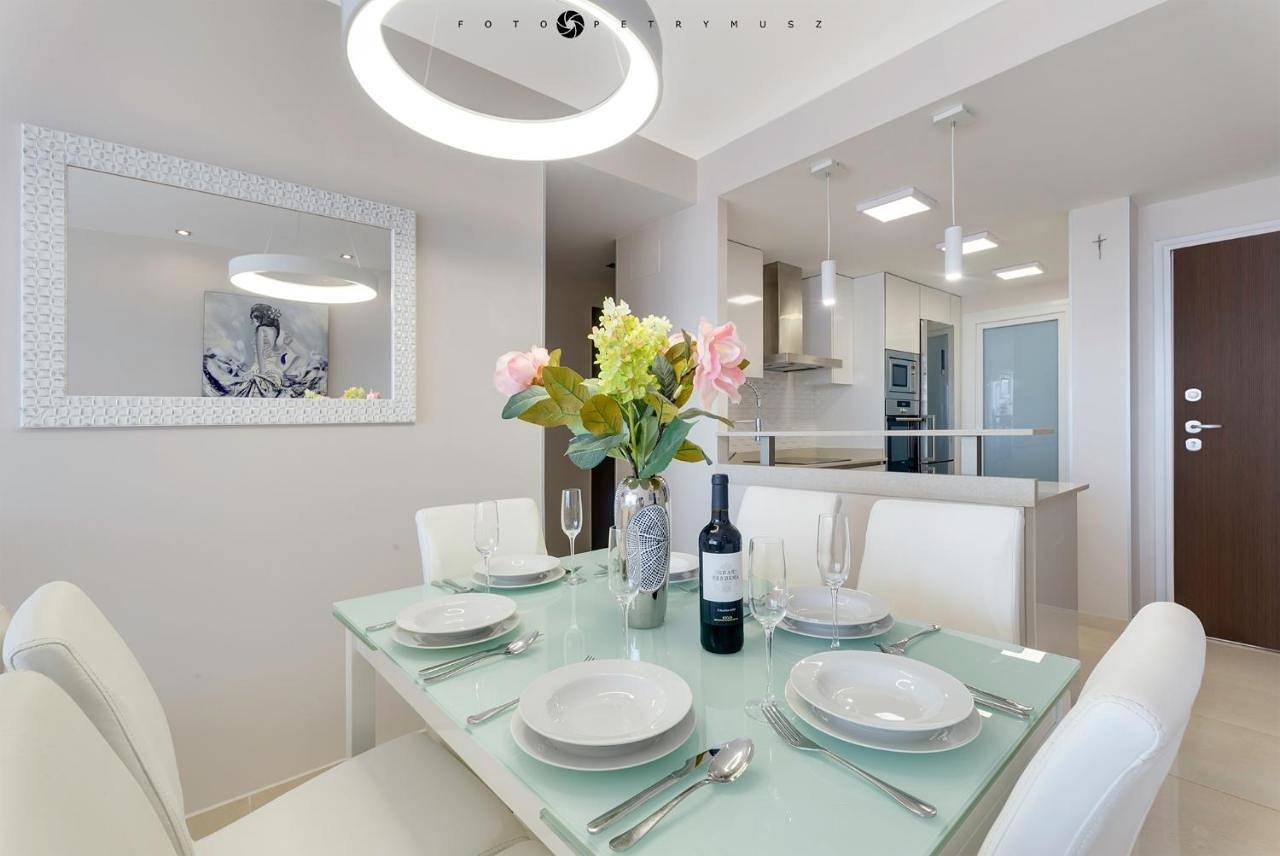 Ganze Wohnung, Apartment with Sea View in Playa Rocío del Mar (Torrevieja), Torrevieja