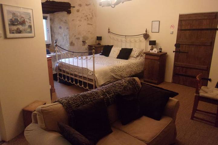 Location de vacances pour 2 personnes, avec piscine et terrasse à La Forêt-sur-Sèvre - 2