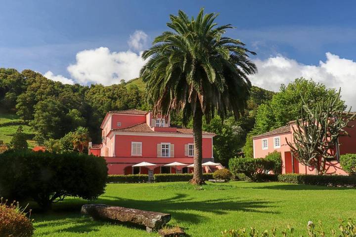 Bed and Breakfast für 24 Personen, mit Garten und Ausblick sowie Pool - 1
