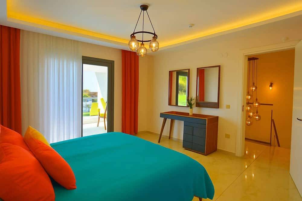 Vibavilla Elite – Private Luxury Villa with Pool and Sea View in Kusadasi, Turkish Aegean