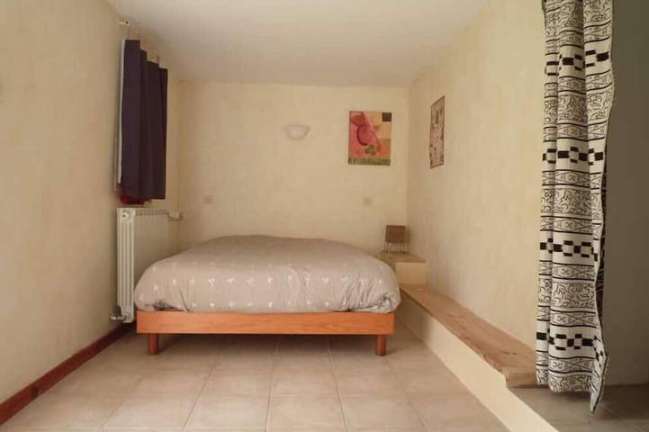 Gîte pour 4 personnes, avec jardin et terrasse à Cadenet - 2