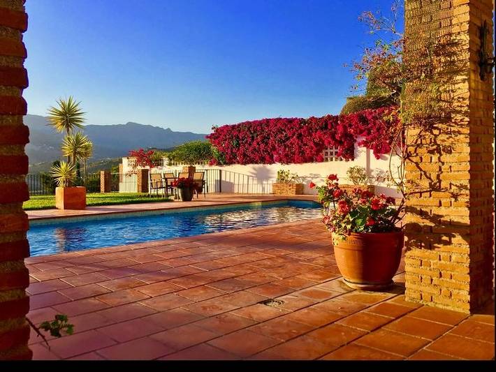 Chalet para 10 personas, con jardín y piscina en Andalucía - 4