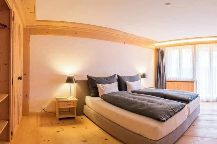 Ganze Wohnung, Les Silenes Appartement/Fewo, Dusche oder Bad, Wc 6-Bettwohnung in Gstaad, Saanen