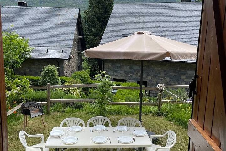 Cottage for 10 people, with garden and terrace - 1