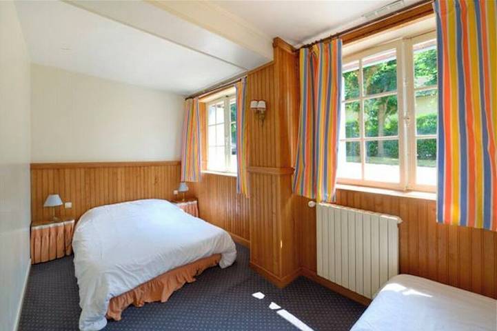 Location de vacances pour 14 personnes, avec jardin à Conches-en-Ouche - 3