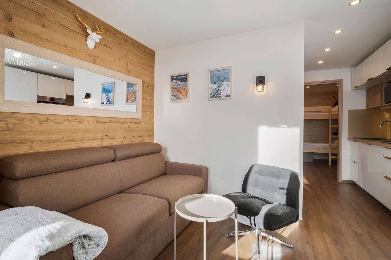 Entire apartment, Ski-In/Ski-Out with Mountain Views in Val Thorens, Les Trois Vallées