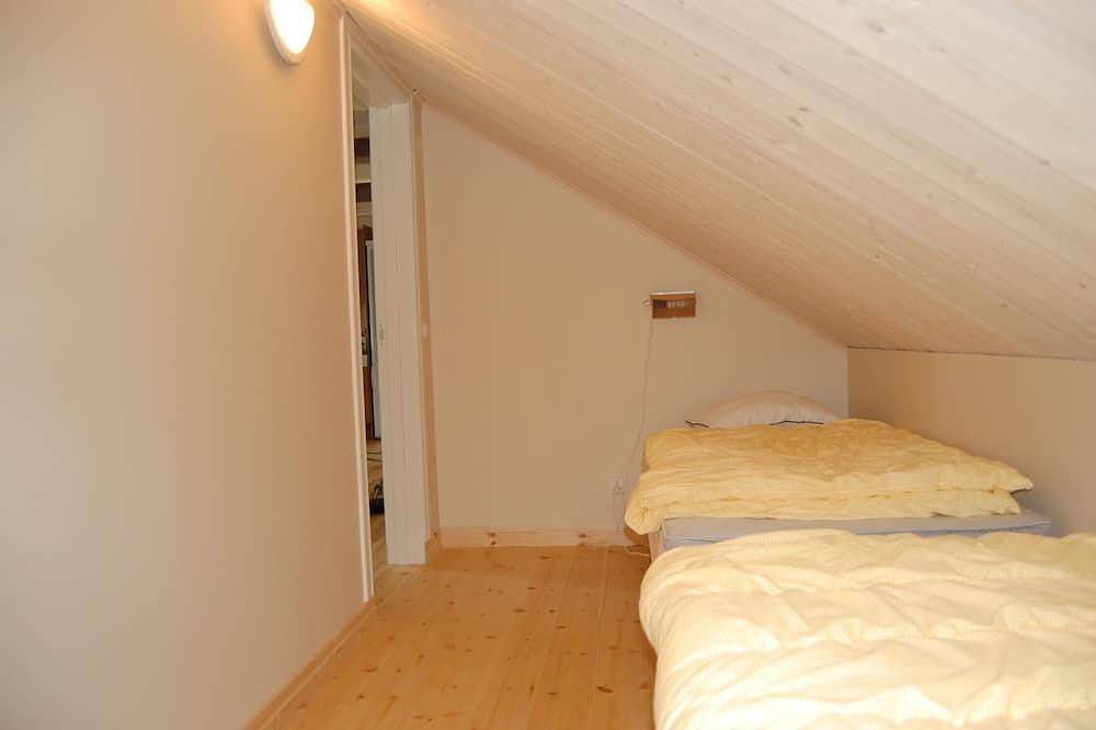 Haus direkt am See: Ruhe, Erholung und Angeln (mit Sauna und Wlan/Sat) in Kronoberg