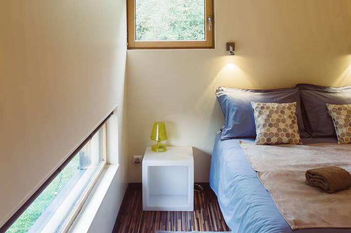 Le Cube cottage atypique 4 étoiles Pool  container Sauna Bain Nordique. in Frénois, Région de Dijon