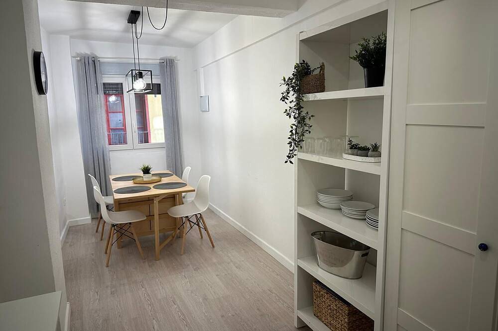 Entire apartment, Apartamento Centro Histórico Pamplona in Pamplona, Navarra Province