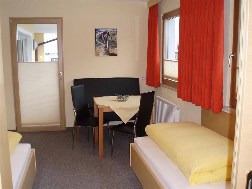 Doppelzimmer mit Dusche/Wc in Stubaier Alpen, Längenfeld