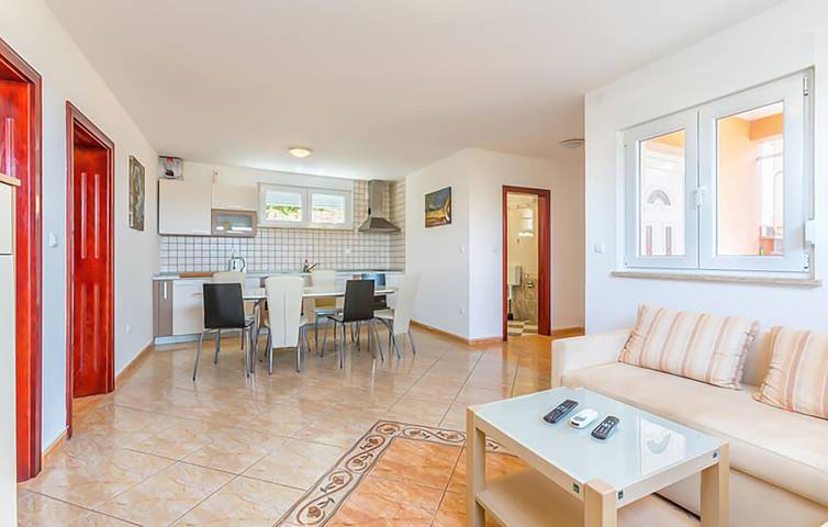 Ferienwohnung für 6 Personen, mit Terrasse in Pula-Medulin - 4