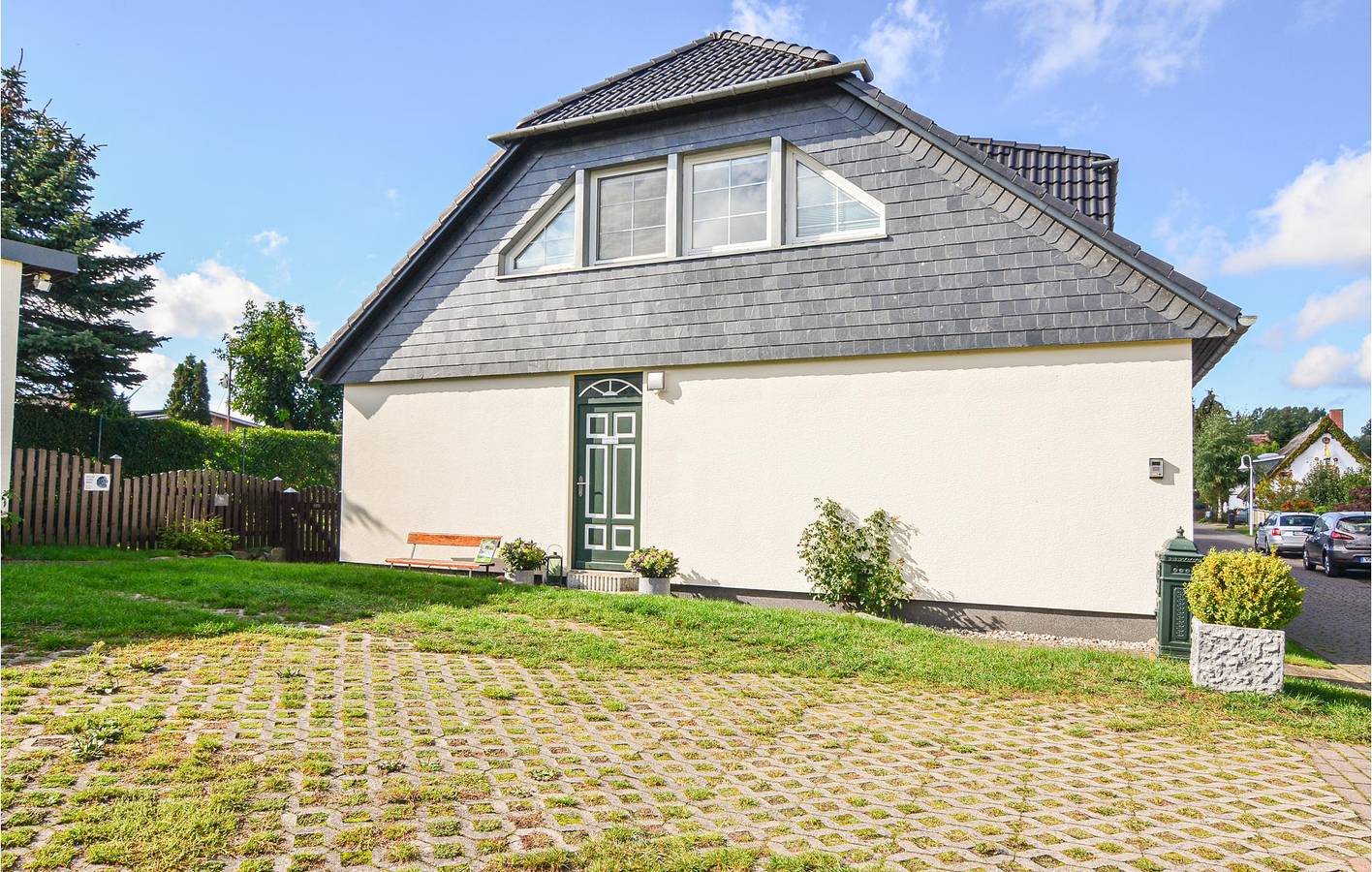 Ganze Ferienwohnung, Modernes Appartement mit Parkplatz, TV & Geschirrspüler | Nähe Seebad Lubmin in Wusterhusen, Vorpommern
